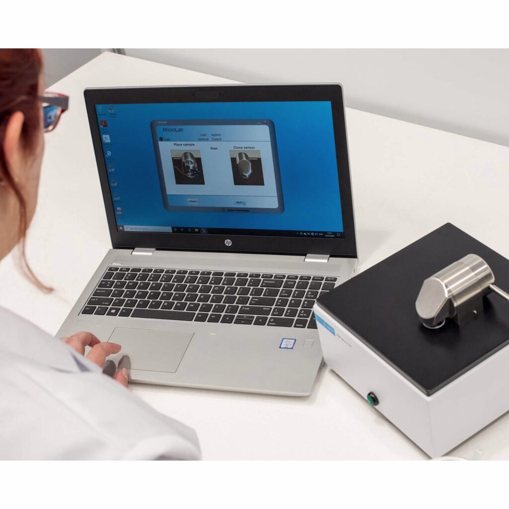5500 Series Compact FTIR Spectrometer
